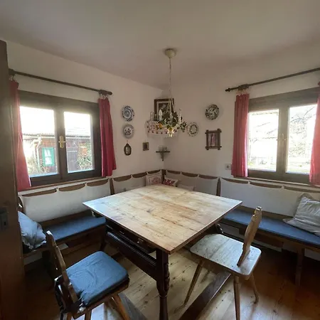 Suesses Haus Mitten In Altaussee Puchen